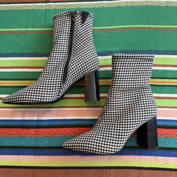 Jeffrey Campbell Siren High Heel Booties in Houndstooth Black & White size 6 - Picture 9 of 11